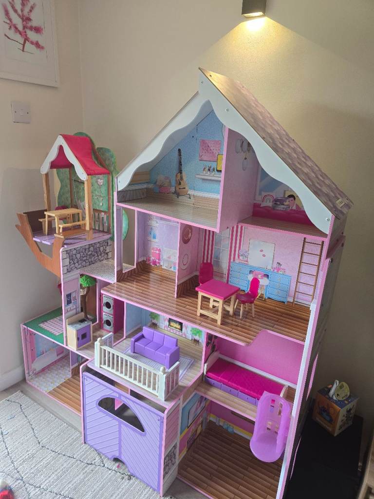 Free Barbie House 