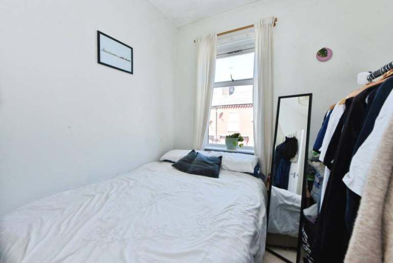 🌻Peaceful Fully Furnished Double Room for Single Occupancy in Heart of Forest Gate🌞