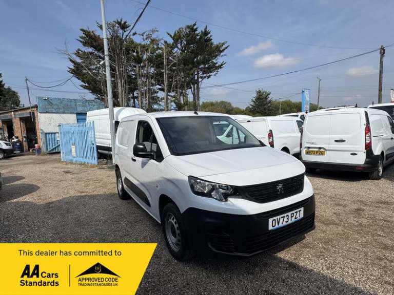 Peugeot Partner BLUEHDI PROFESSIONAL PREMIUM PLUS L1 AIR CON SAT NAV CRUISE CON