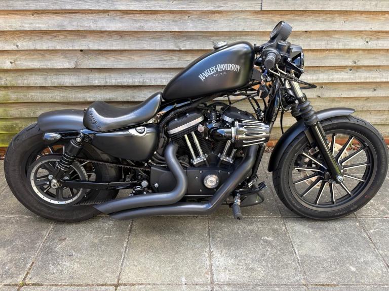 2014 / 64 Harley-Davidson XL 883 N IRON 14 £5250 Black 8049 miles. 