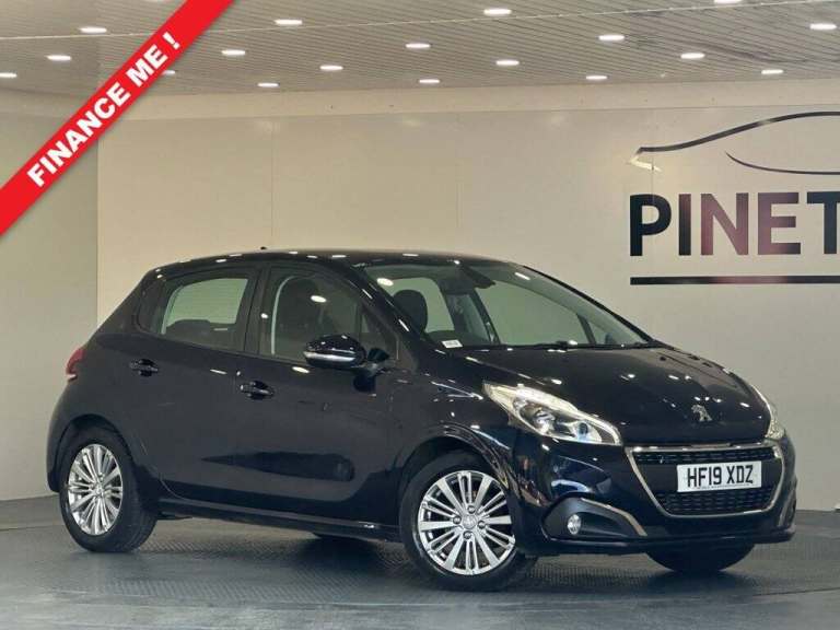 2019 Peugeot 208 1.2 PureTech Signature Hatchback 5dr Petrol Manual Euro 6 (s/s) (82 ps) Hatchbac...