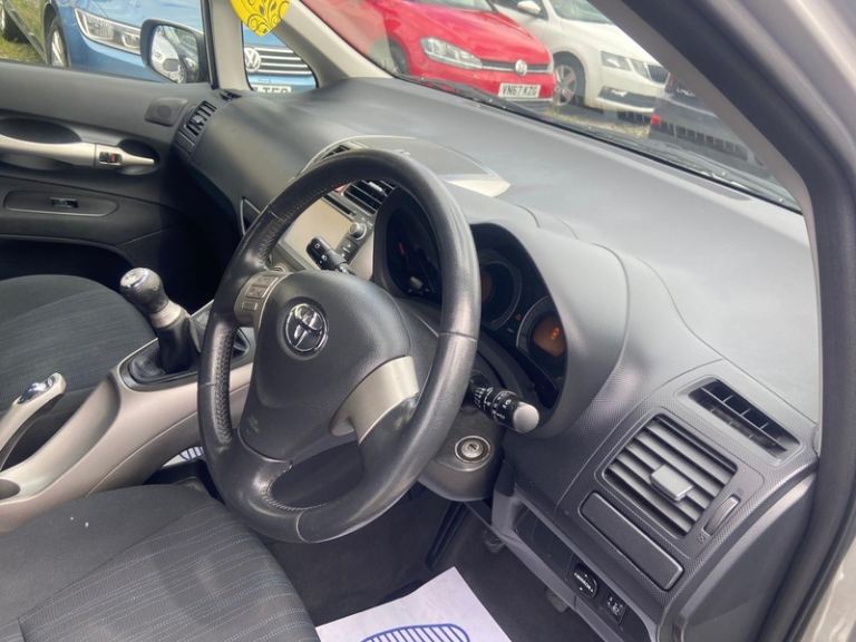 2008 Toyota Auris TR VVT-I HATCHBACK Petrol Manual