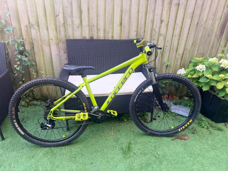 Carrera vengeance mountain bike 