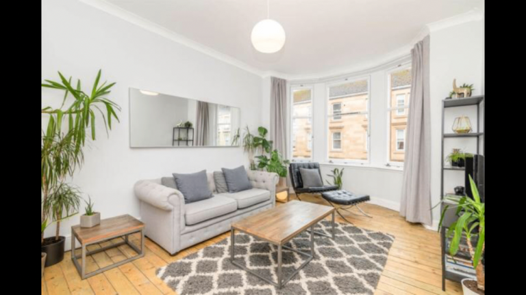 Fully Furnished 1 Bedroom Flat in Dennistoun 