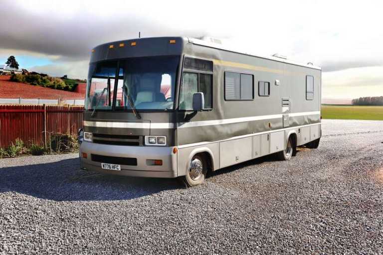2000 Winnebago Brave / Workhorse Motorhome RV
