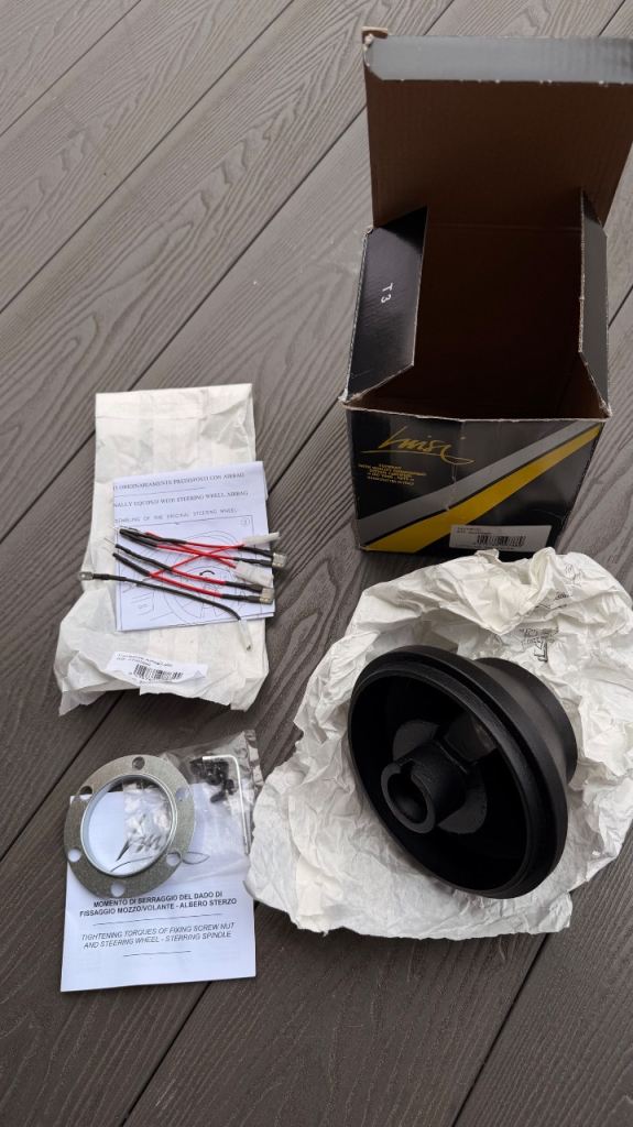 LUISI Steering Wheel Hub Boss Kit for IVECO DAILY 1995+ with SRS MAP9301