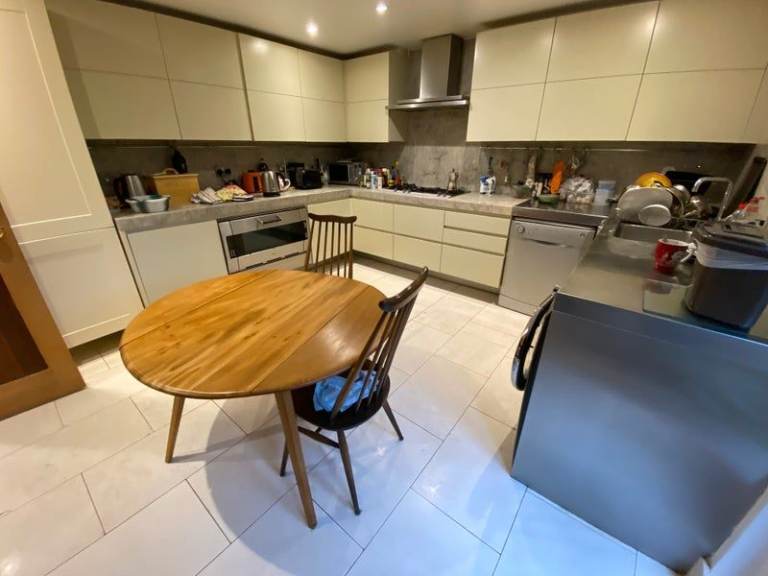 . 🌱 Central London Room 📢 Close to Transport & Shops