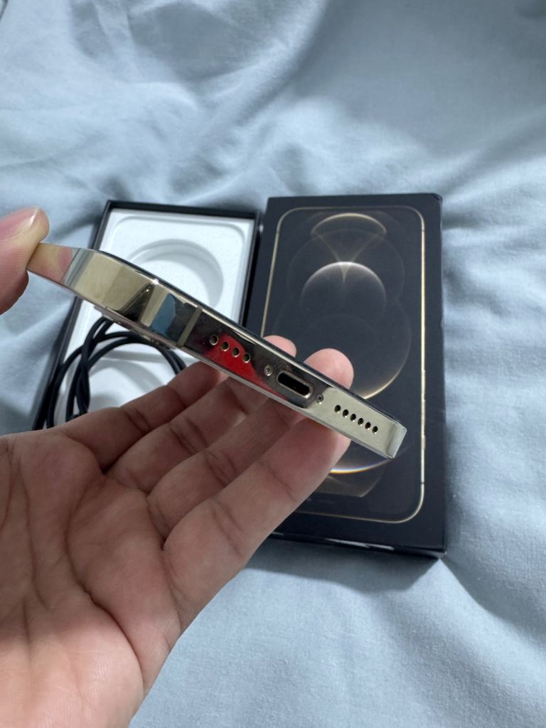 iPhone 12 Pro Max 128GB gold unlocked 