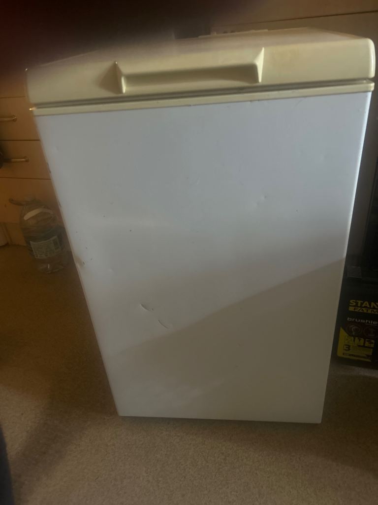 Whirlpool chest freezer (Working)
