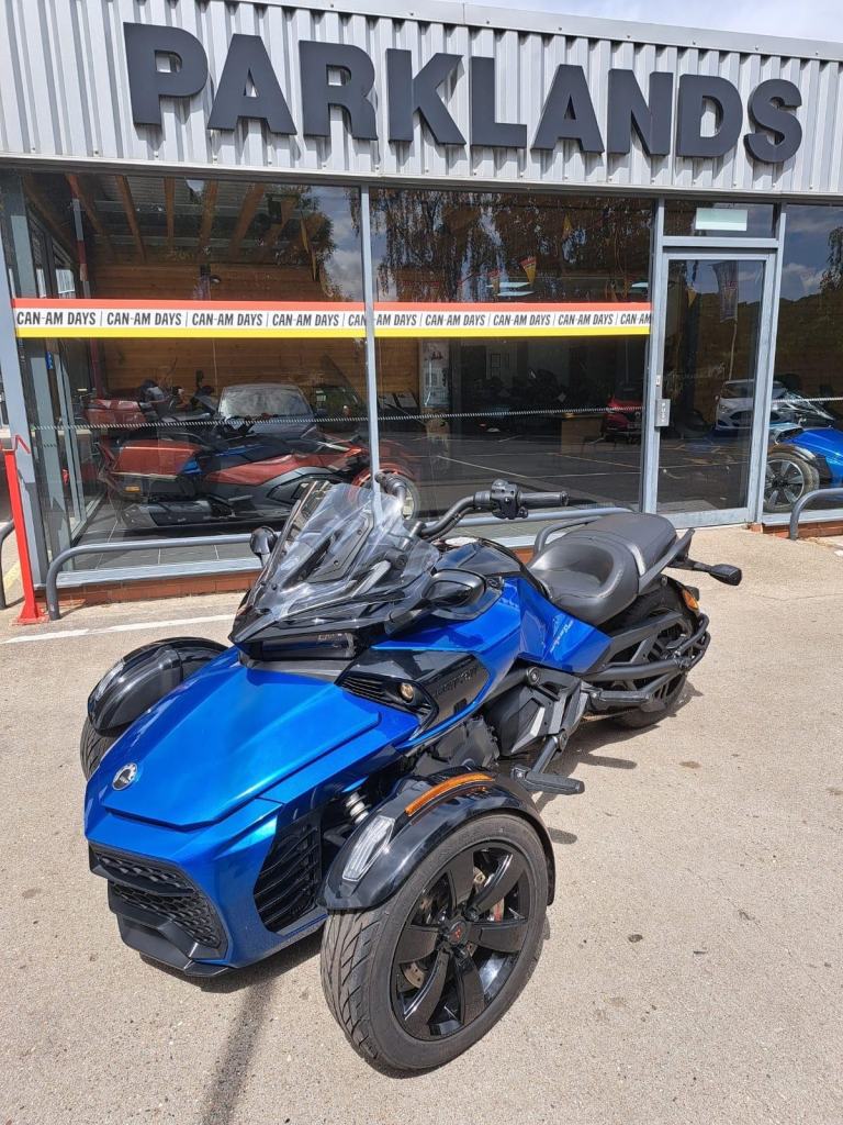 2019 CAN-AM SPYDER F3 S 1330cc 6 speed semi automatic trike in Oxford Blue