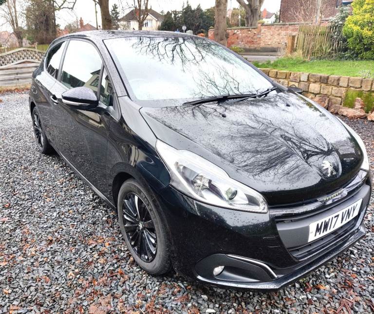 Peugeot, 208, Hatchback, 2017, Manual, 1199 (cc), 3 doors
