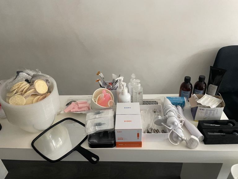 Facial Supplies & Tools Bundle - As Good As New