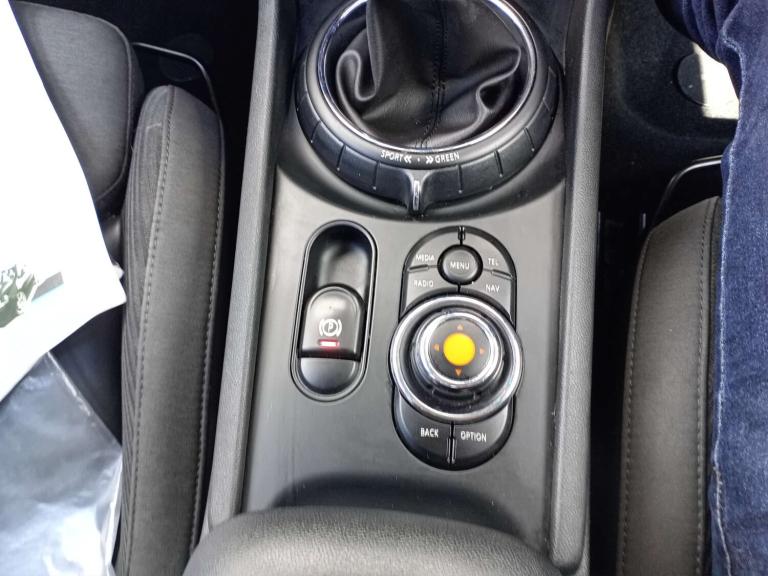 2016 MINI Clubman 1.5 Clubman Cooper 6dr Estate Petrol Manual