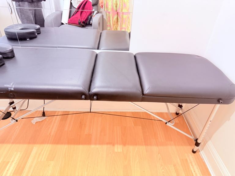 Portable Massage Table – Good Condition