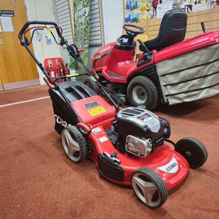 Cobra MX515SPBI 4-in-1 Self-Propelled Petrol Lawn Mower