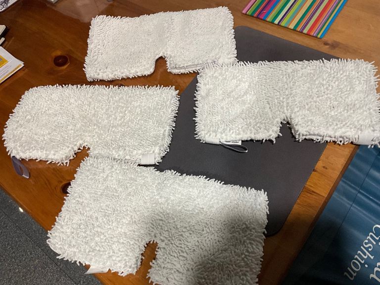 4 x OFFICIAL SHARK STEAM MOP HEADS. BRAND NEW I bought the wrong ones !! 😭 