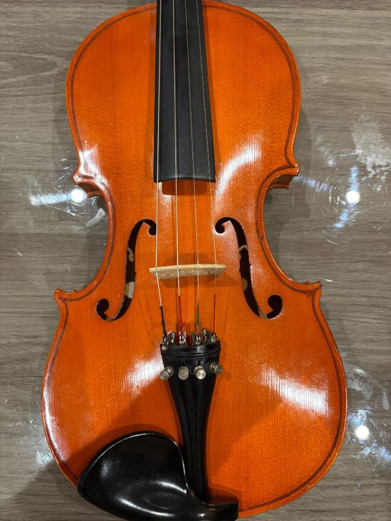 Vintage 4/4 Skylark Violin (1988) – Complete SeT