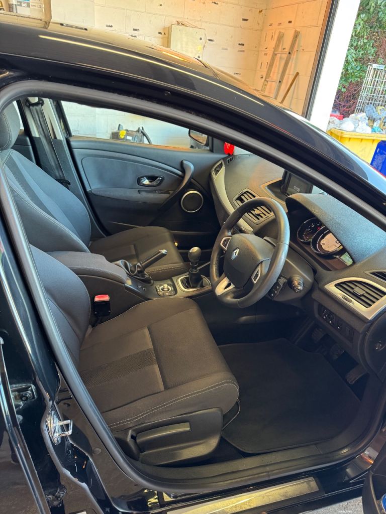 Renault, MEGANE, Hatchback, 2011, Manual, 1461 (cc), 5 doors