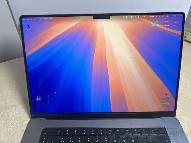 Apple MacBook Pro 16