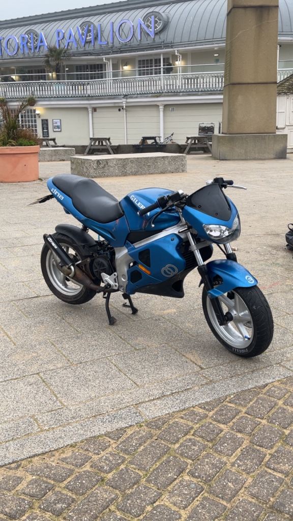 Gilera, DNA, 2002, 49 (cc)