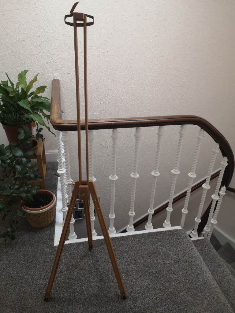 Artists easel
