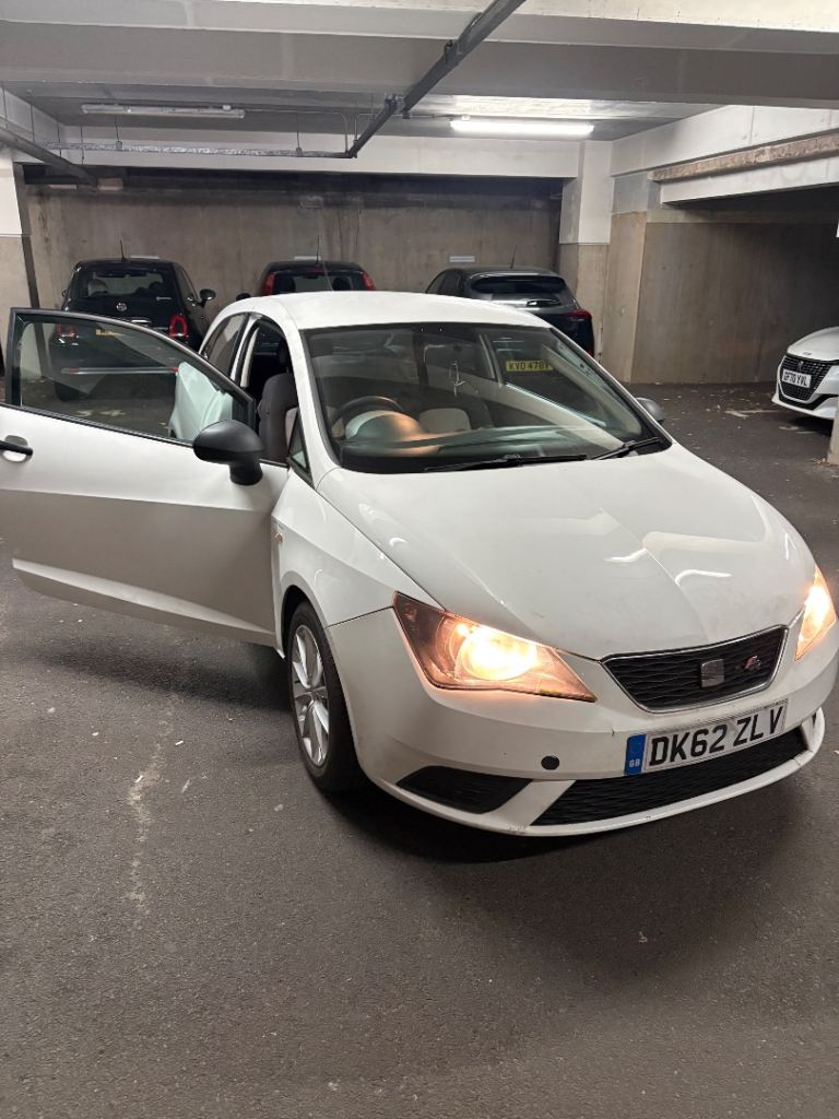 Seat, IBIZA, Hatchback, 2012, Manual, 1198 (cc), 3 doors