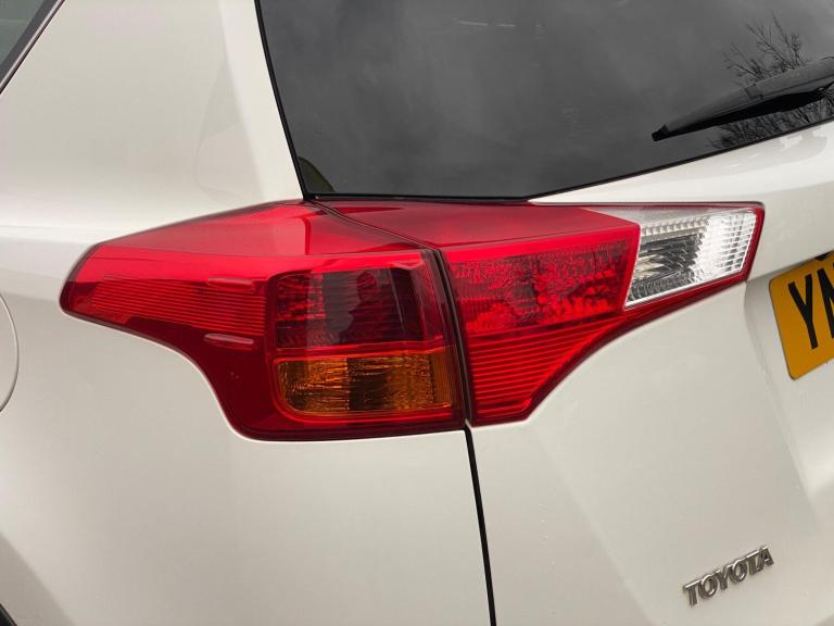 2013 Toyota RAV4 2.2 D-4D Invincible 4WD Euro 5 5dr ESTATE Diesel Manual