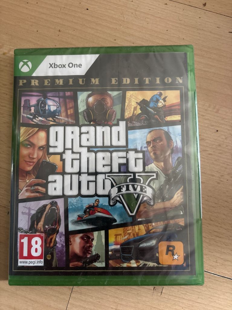 GTA 5 ( Xbox 1 premium edition)