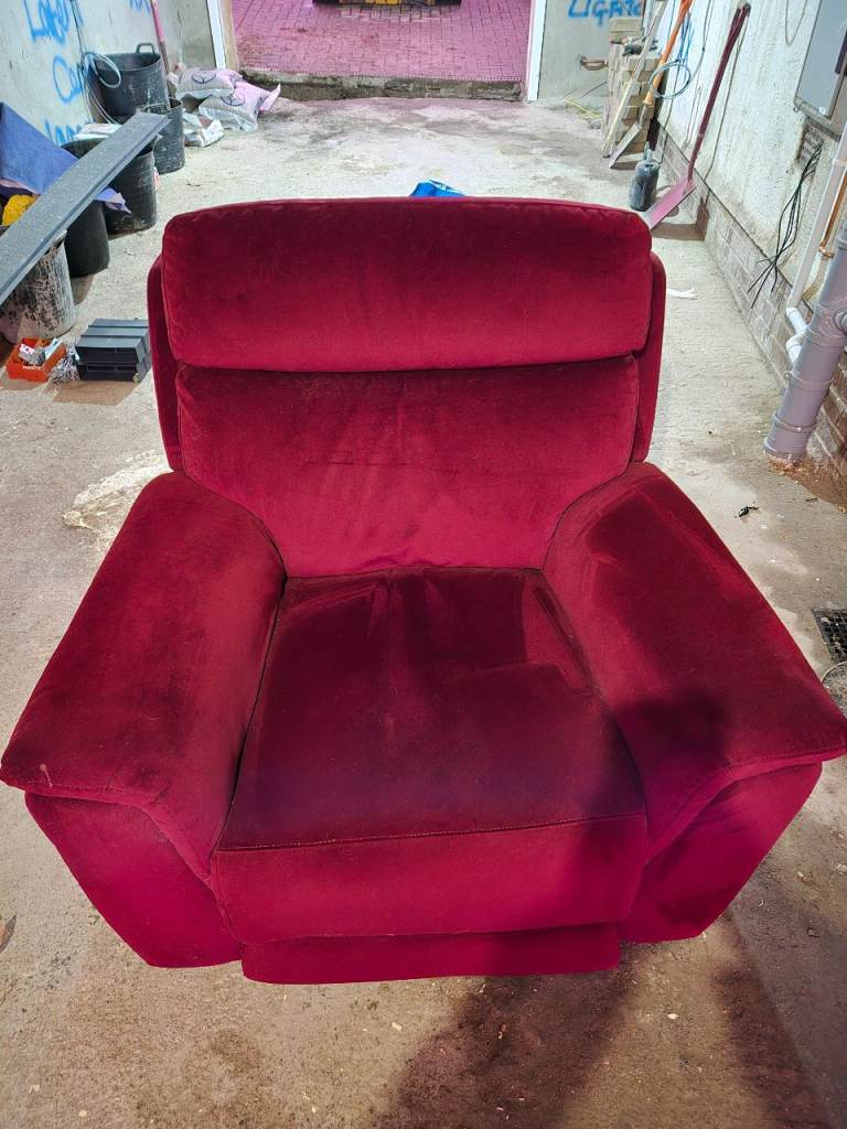 DFS electric recling chair