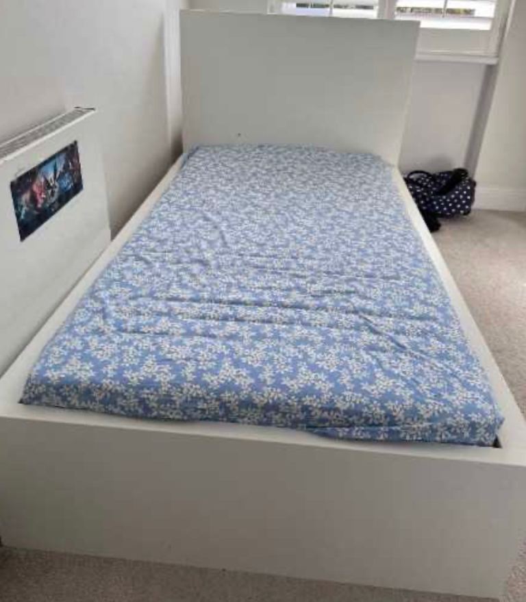 Single bed, bookshelf,Black Dining Table and Two Chairs – Good Condition