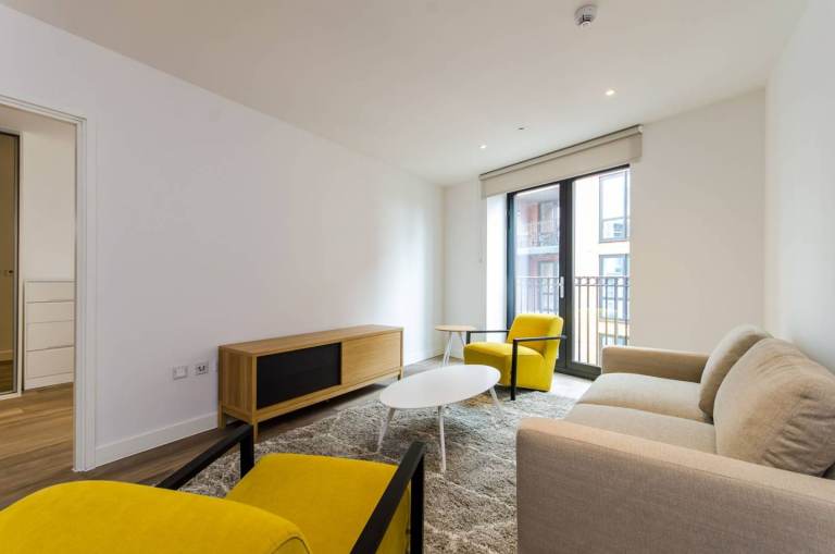 Available 2 Bedroom Furnished Apartment – Cambridge CB3 – £1,170 pcm