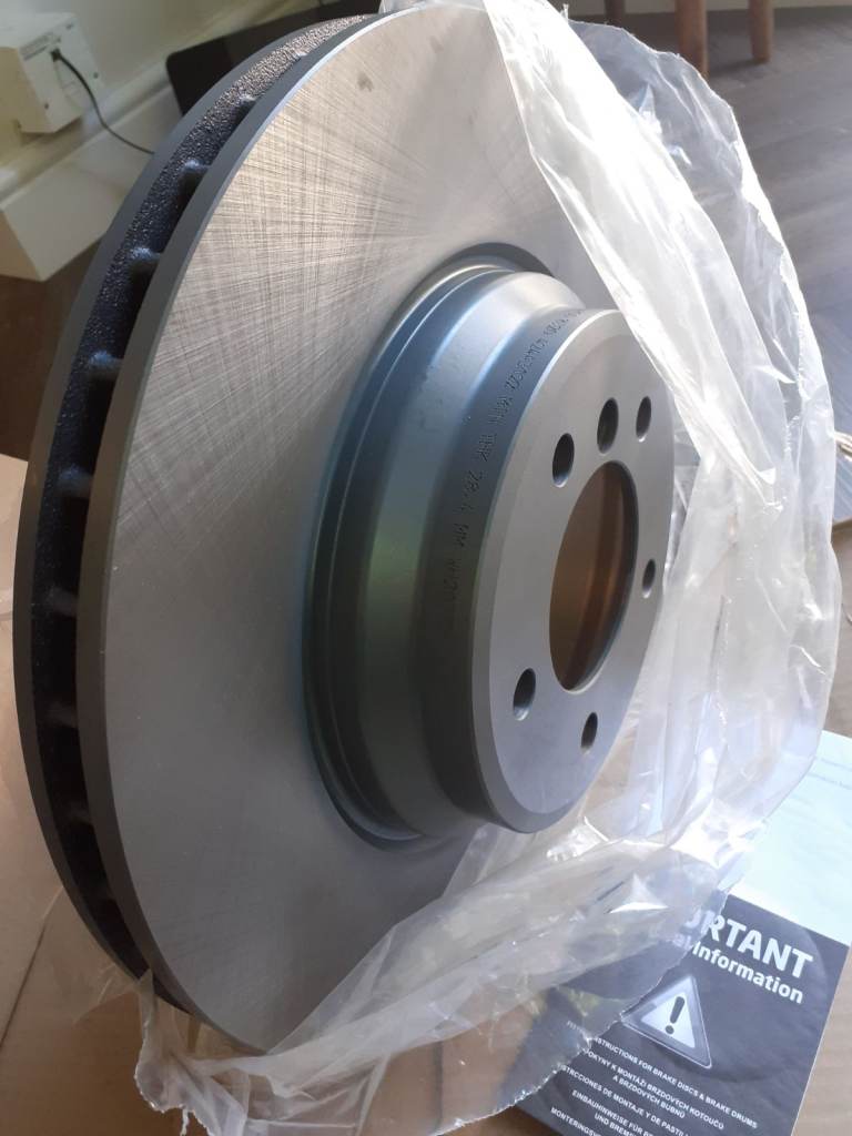 Full set discs, pads, sensor BMW E90 Series