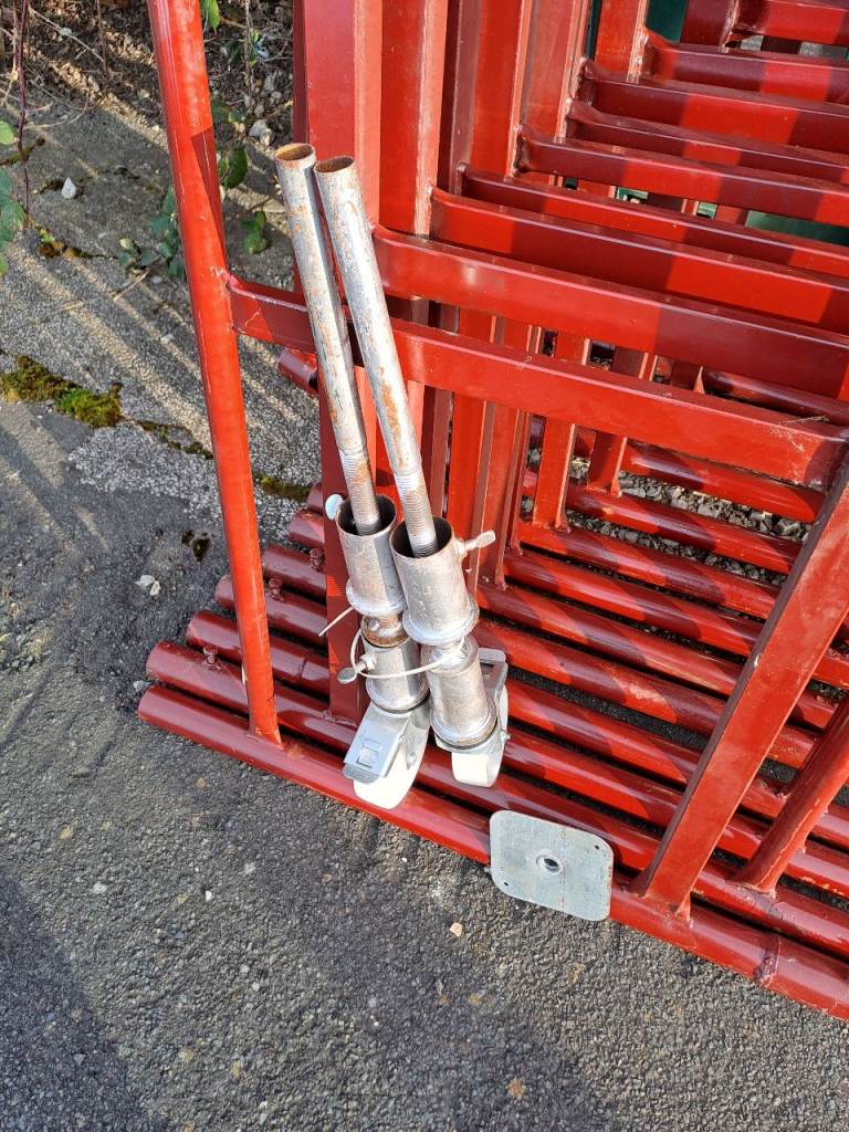 Red Metal Scaffold Frames & Adjustable Casters