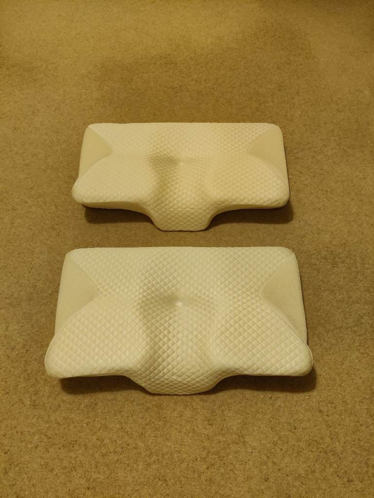 2x memory foam pillows from The Pillow Home