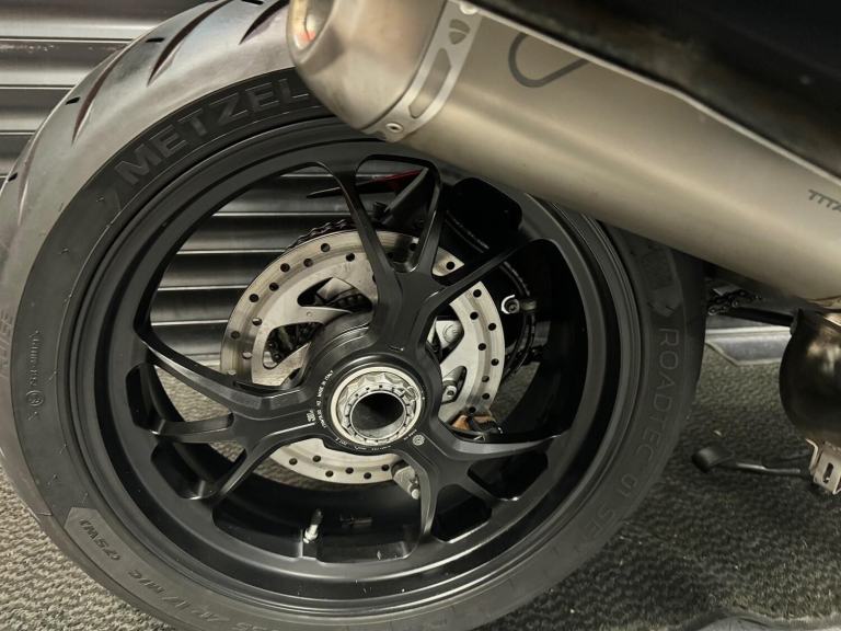 2018 68 DUCATI MULTISTRADA 1260 Pikes Peak Full Termignon  Performance Package 