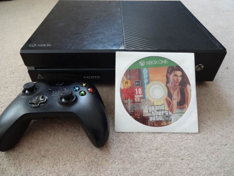 Xbox One Games Console with Controller and Grand Theft Auto V