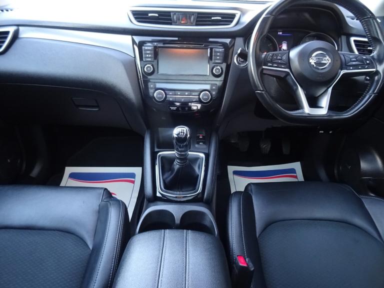 2019 Nissan Qashqai 1.3 DiG-T Tekna 5dr **LOW MILEAGE*ONLY 37000 MILES FROM NEW** HATCHBACK Petro...