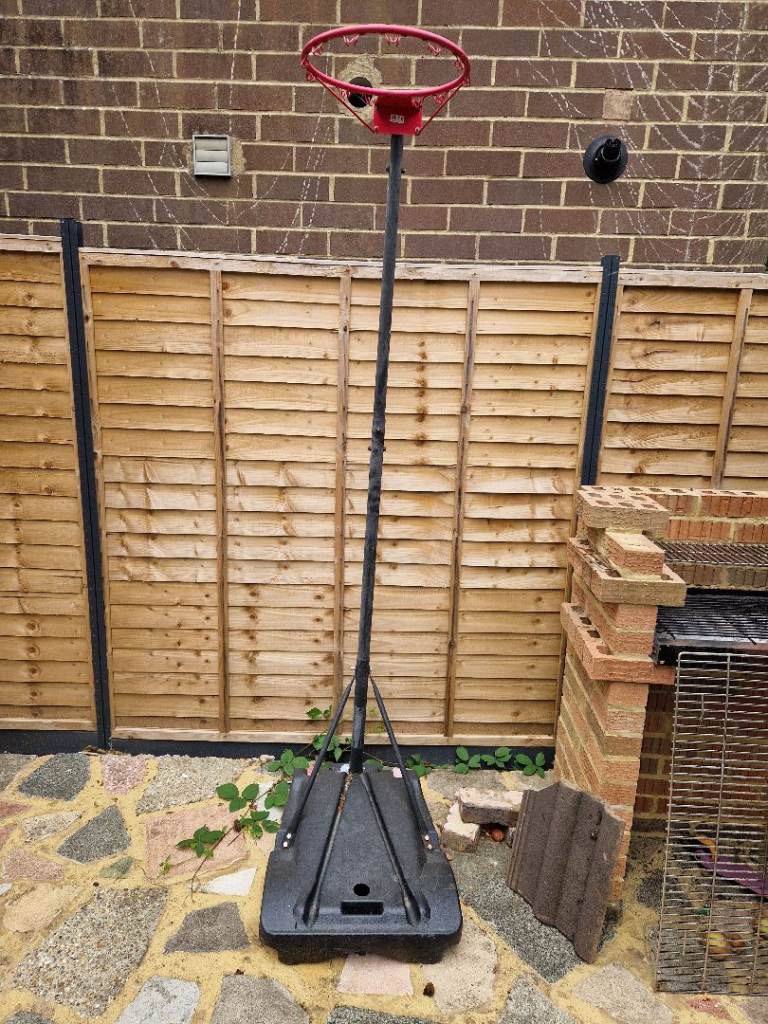 Freestanding Basketball Hoop – Good Condition