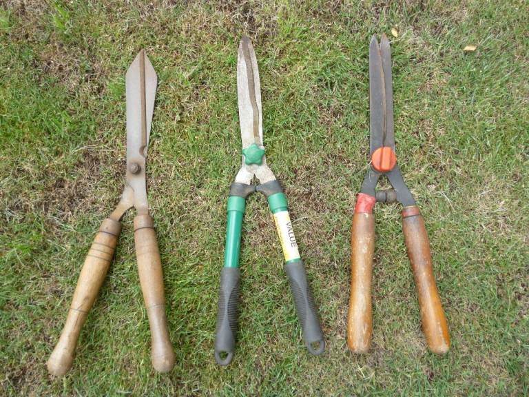 Set of 3 Vintage Garden Shears Hand shears – Well Used, Fully Functional