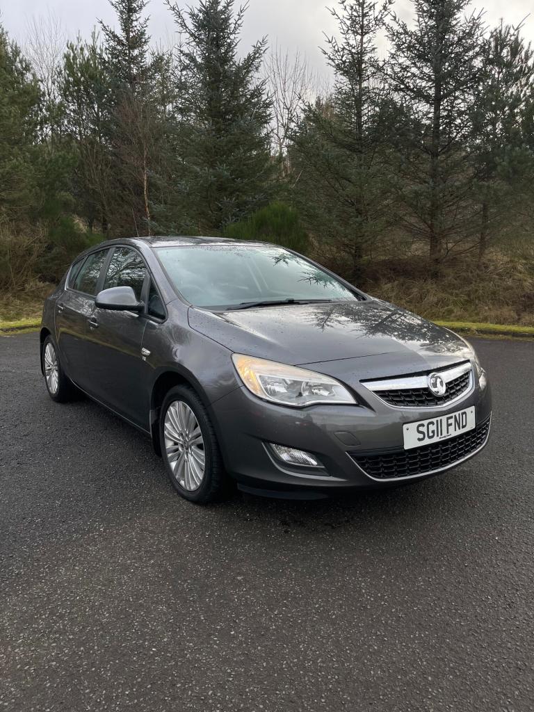 2011 Vauxhall Astra 1.4i 16V Excite 5dr HATCHBACK Petrol Manual