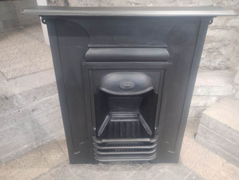 Cast iron fireplace Edwardian / Victorian
