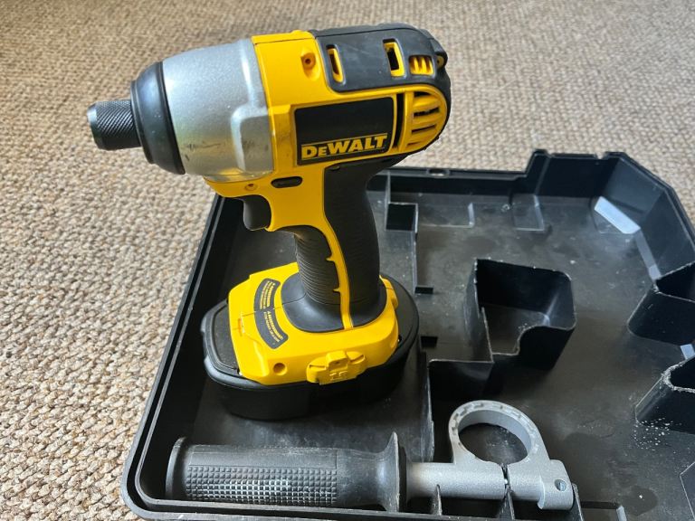 Dewalt drill set