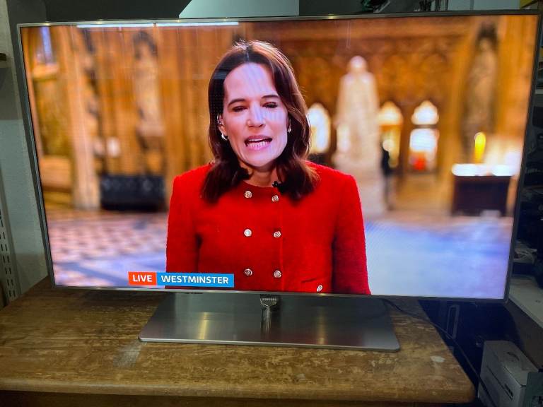 Samsung 40 inch LED HDR TV UE40F7000ST Freeview HD Freesat HD Digital TV WiFi 1080P