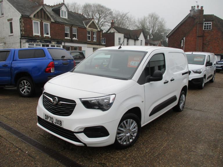 2020 Vauxhall Combo 2300 1.5 Turbo D 100ps H1 Sportive Van PANEL VAN Diesel Manual