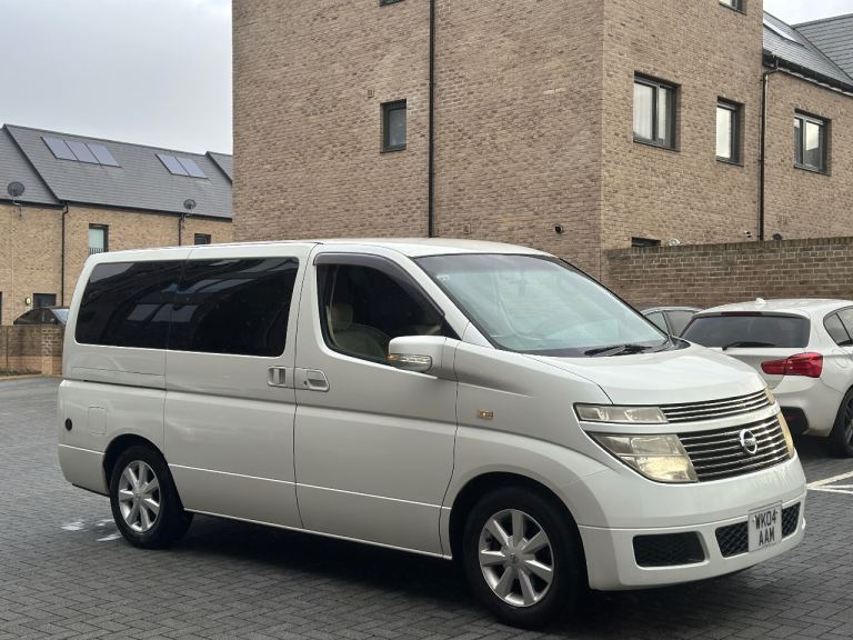 2004 Nissan Elgrand 8 Seater 3.5L Petrol
