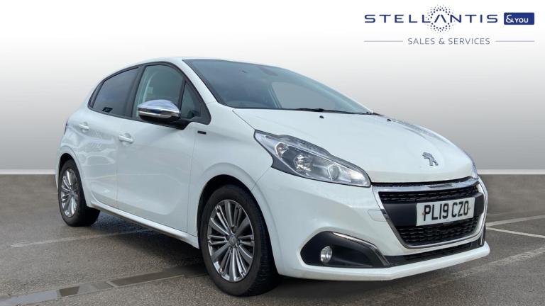 2019 Peugeot 208 1.2 PureTech Signature Hatchback 5dr Petrol Manual Euro 6 (s/s) (82 ps) Hatchbac...
