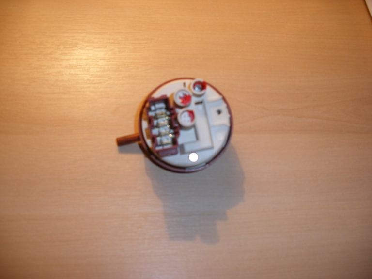  Hotpoint washing machine Pressure valve HVL241UK
