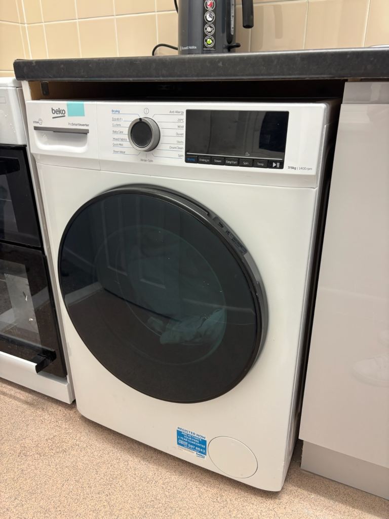 Front sea line 1 bedroom just renovated flat