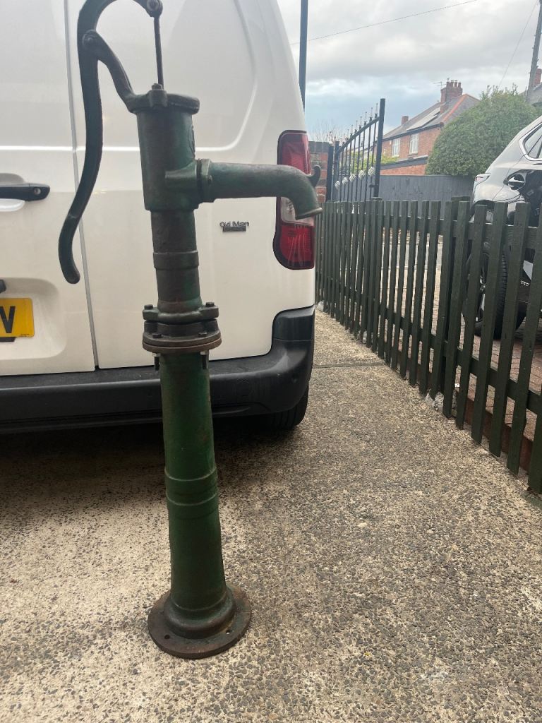 image for Antique Garden Water Hand Pump 