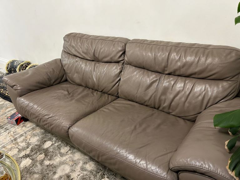 DFS Grey Leather 2 and 3 Seater Sofas – Good Condition